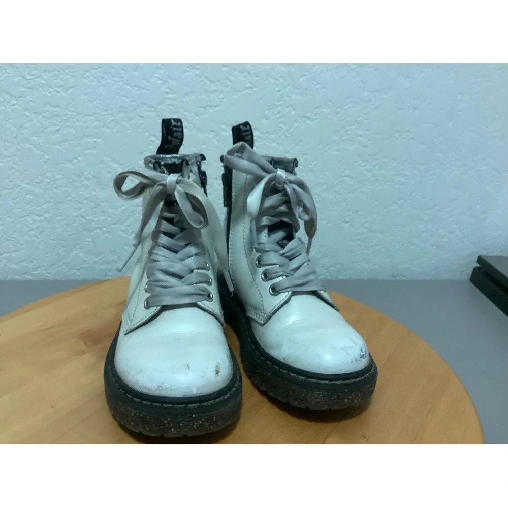 Dr Martens Boots Kids Size 12 Iridescent White Glitter Sole Side Zip Delaney